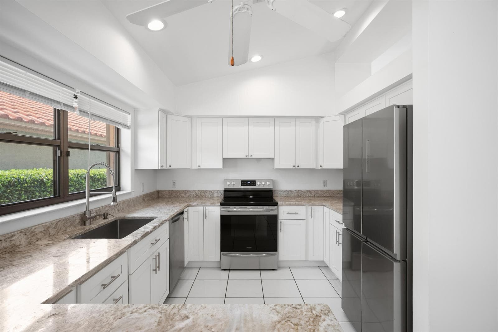 2735 SW Mariposa Circle, Palm City FL 34990 photo 3