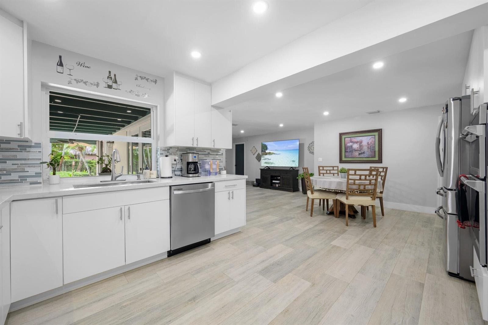 6850 NW 7th Street, Plantation FL 33317 photo 4