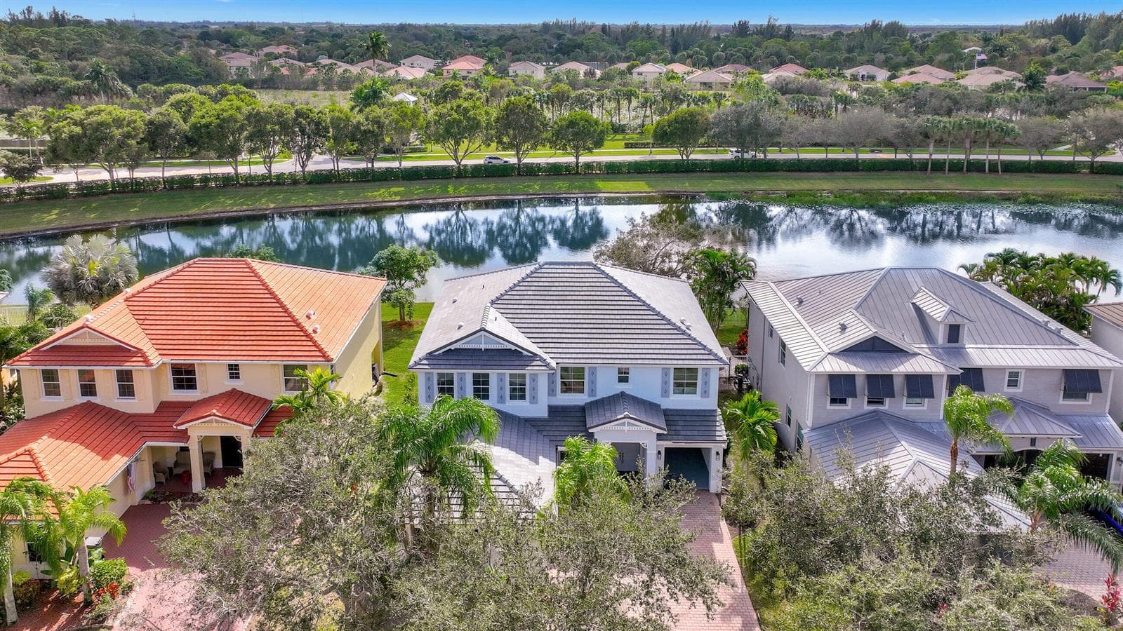 9334 Madewood Court, Royal Palm Beach FL 33411 photo 2