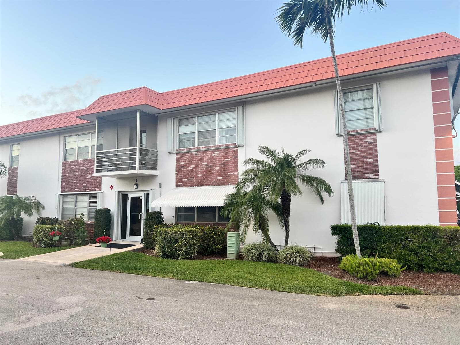 3550 NW 8th Avenue # 404, Pompano Beach, FL 33064 photo 2