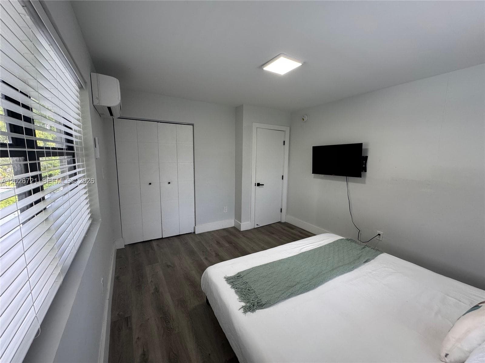 584 NW 30th St # 3, Miami, FL 33127 photo 5