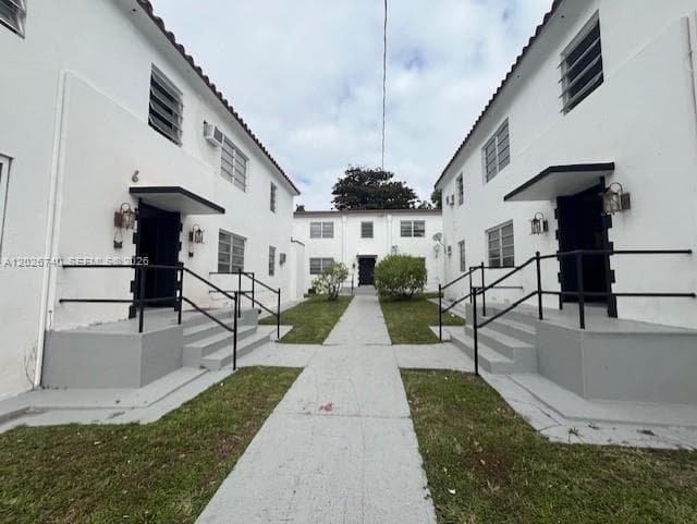 535 SW 7th St # 4, Miami FL 33130 photo 2