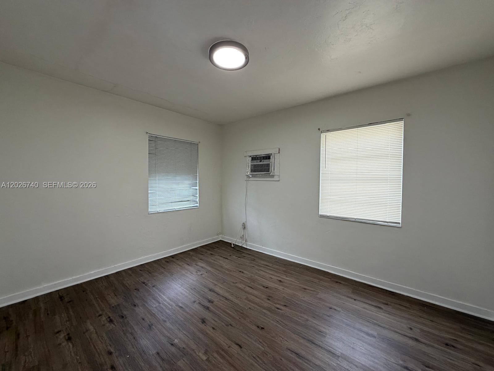 535 SW 7th St # 4, Miami FL 33130 photo 3