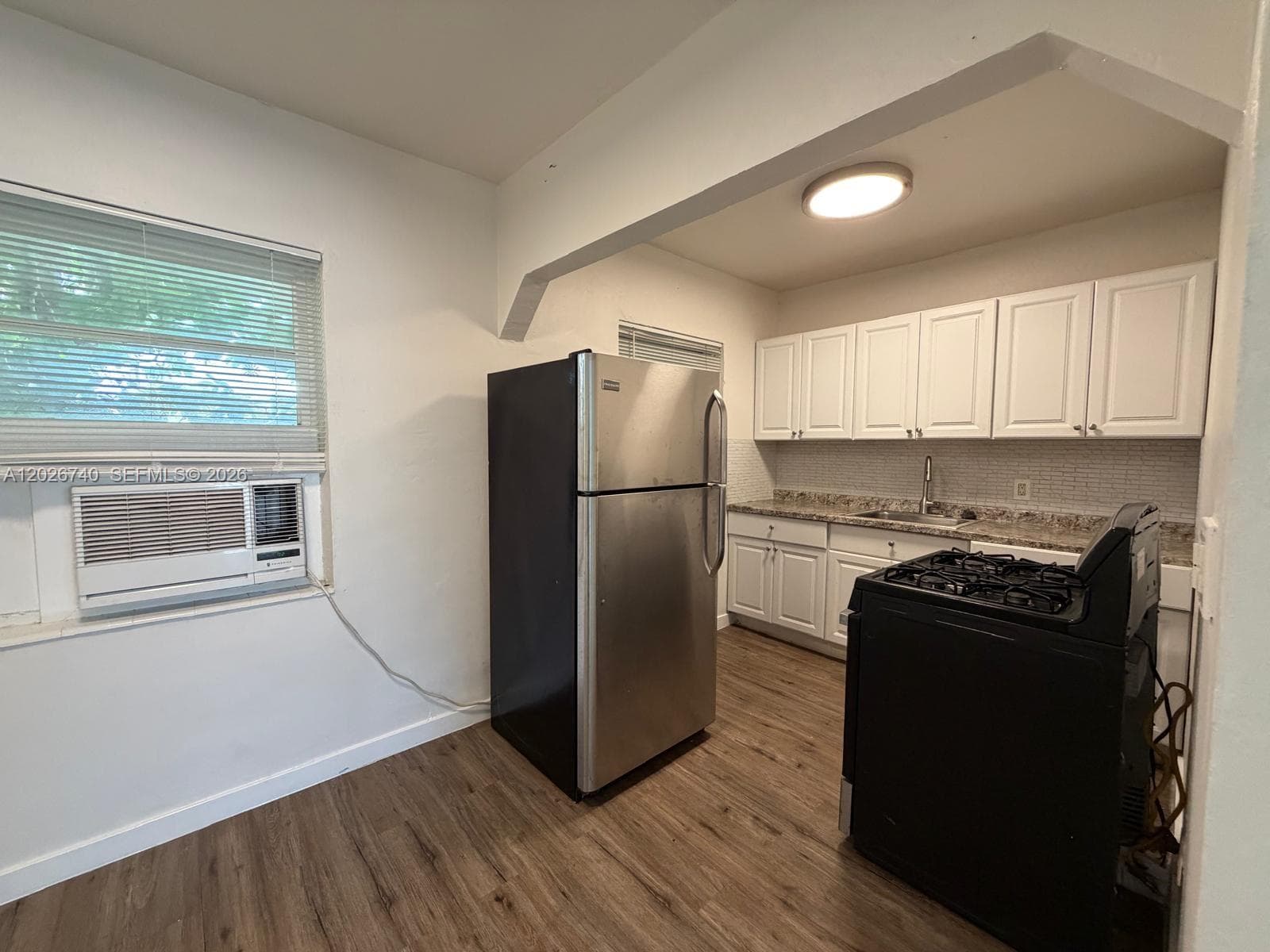 535 SW 7th St # 4, Miami FL 33130 photo 5