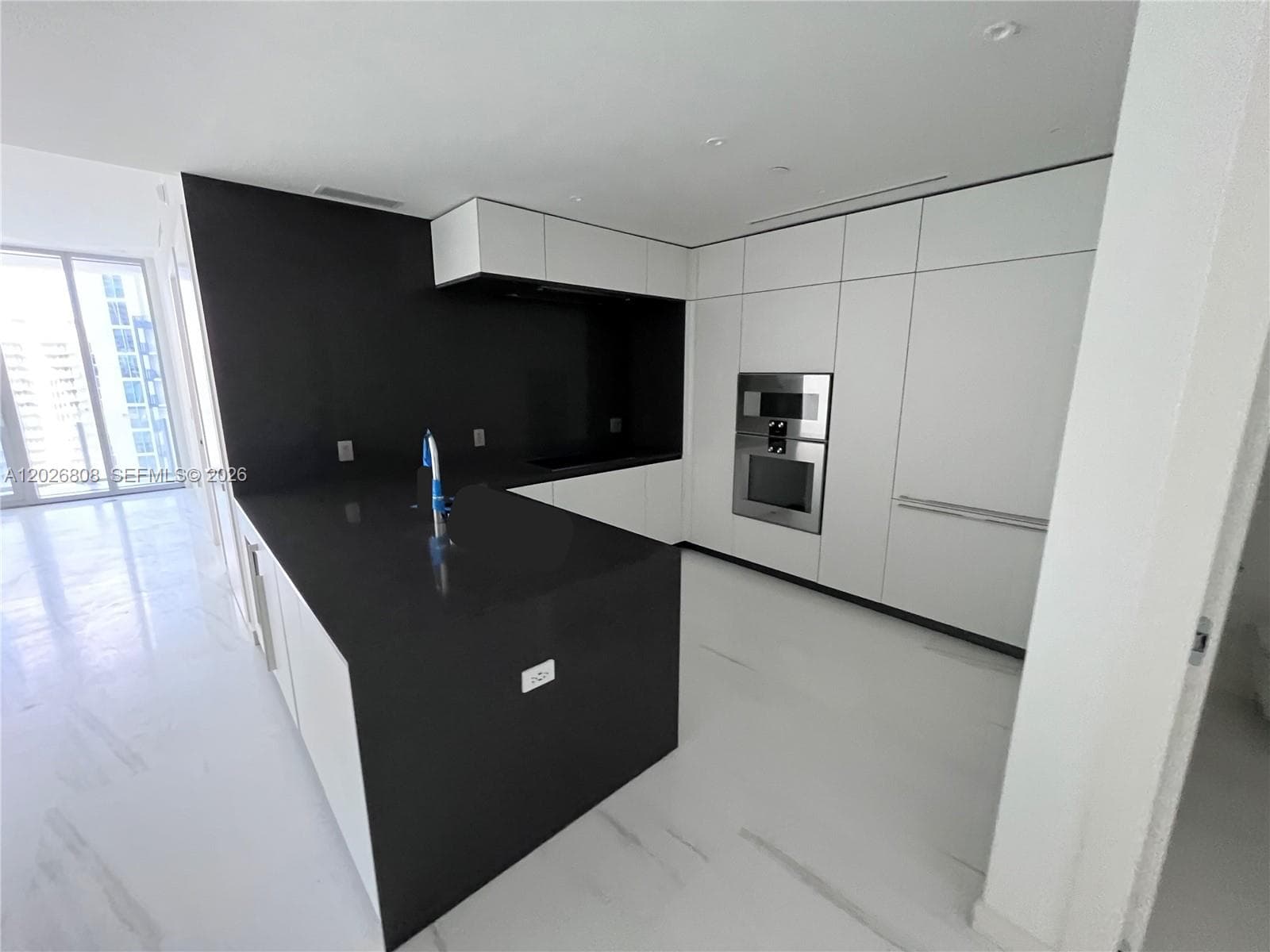 300 Biscayne Boulevard Way # 2509W, Miami FL 33131 photo 3