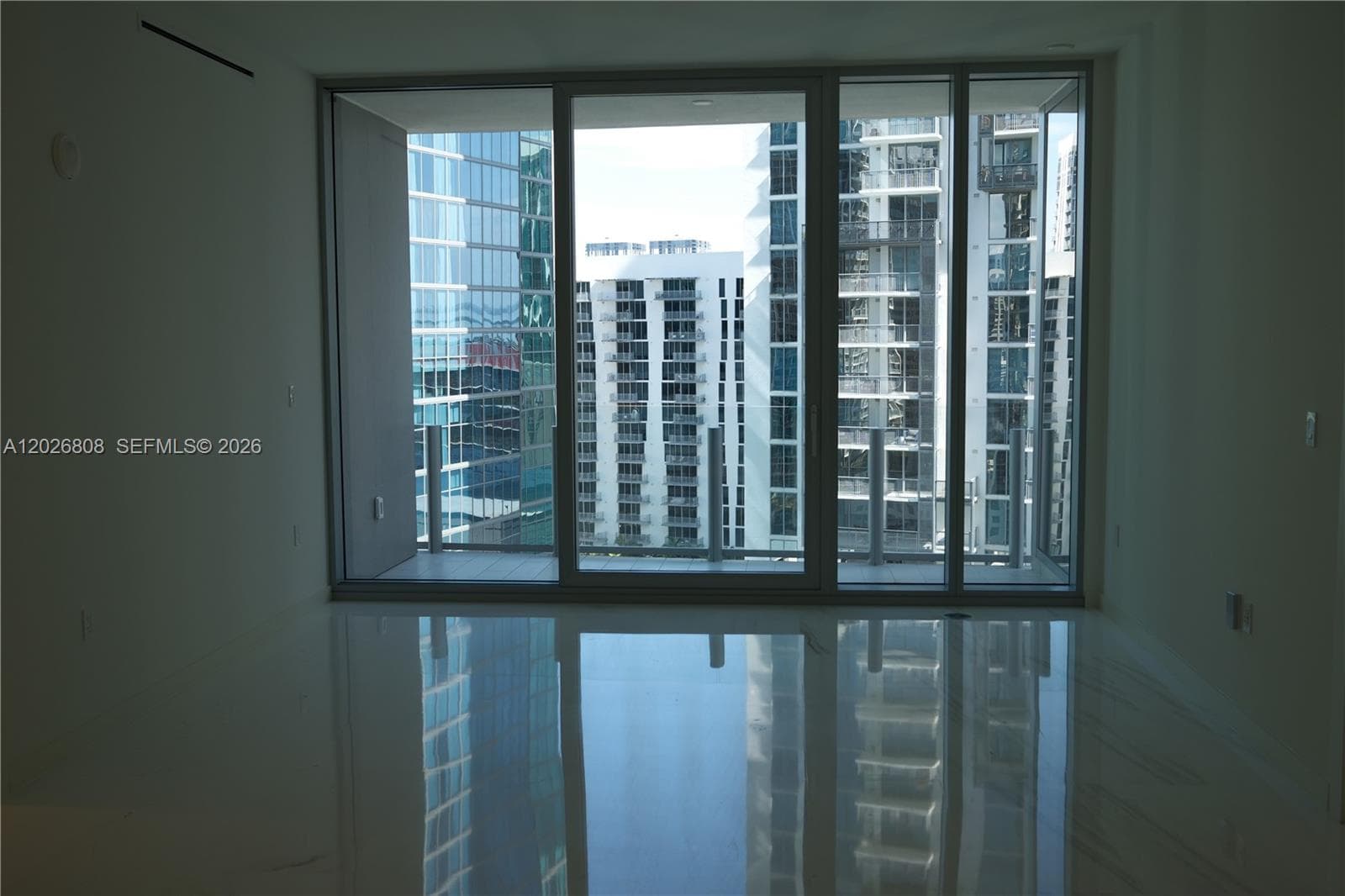 300 Biscayne Boulevard Way # 2509W, Miami FL 33131 photo 4