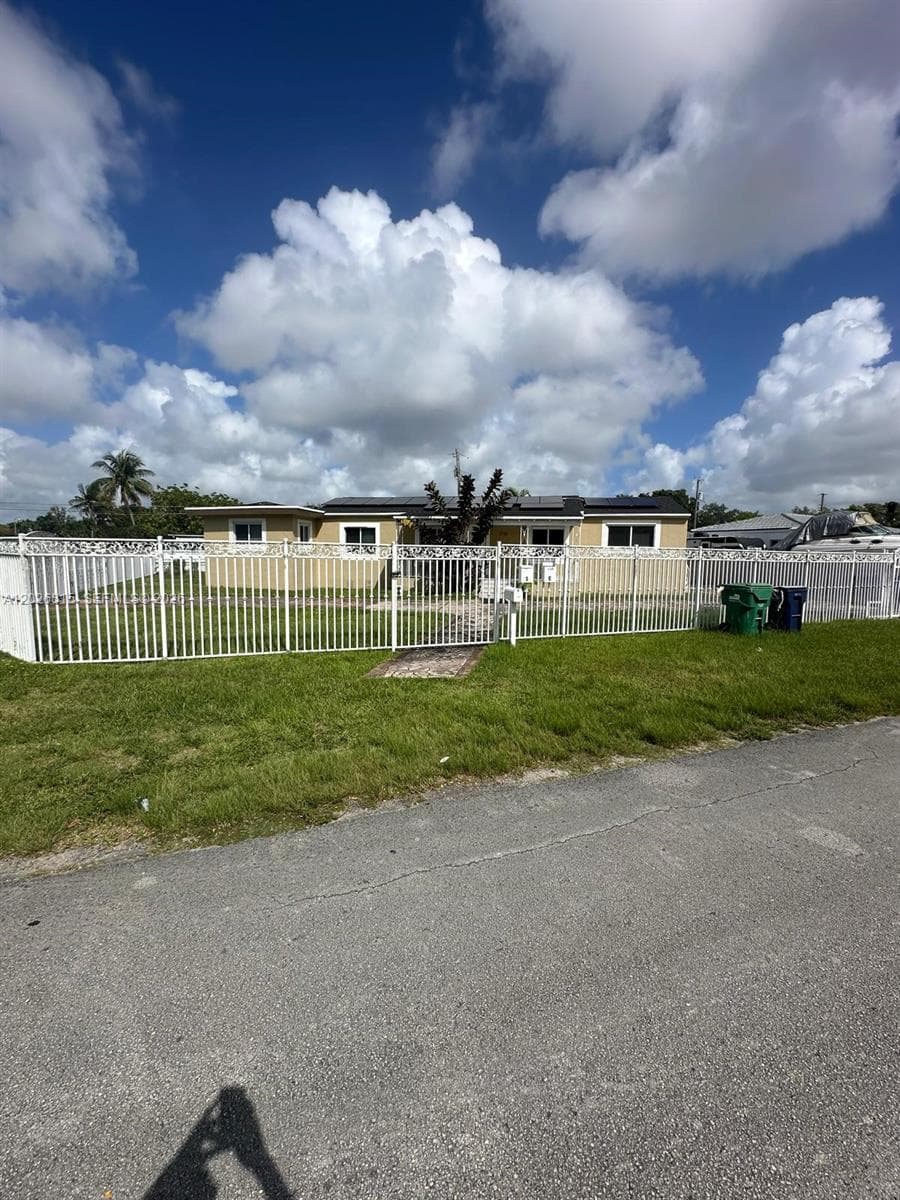 1730 SW 72nd Ct, Miami FL 33155