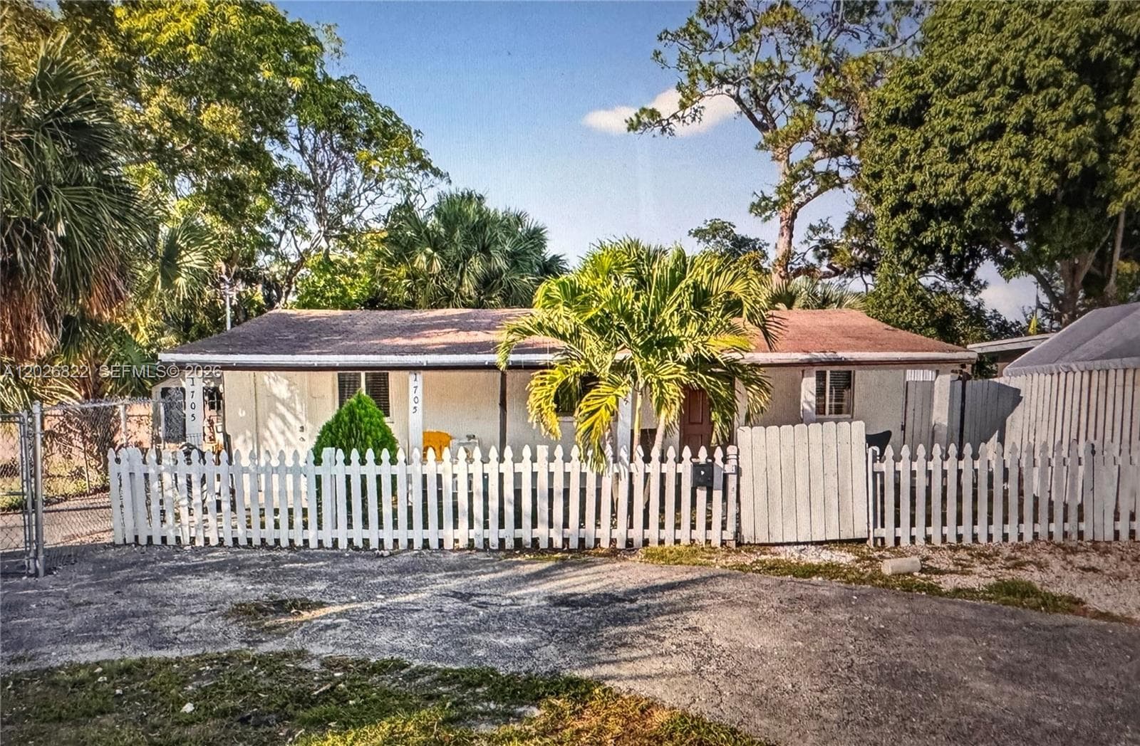 1705 Davie Blvd, Fort Lauderdale FL 33312 photo 2