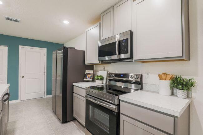462 Hazel Street, Sebastian FL 32958 photo 3
