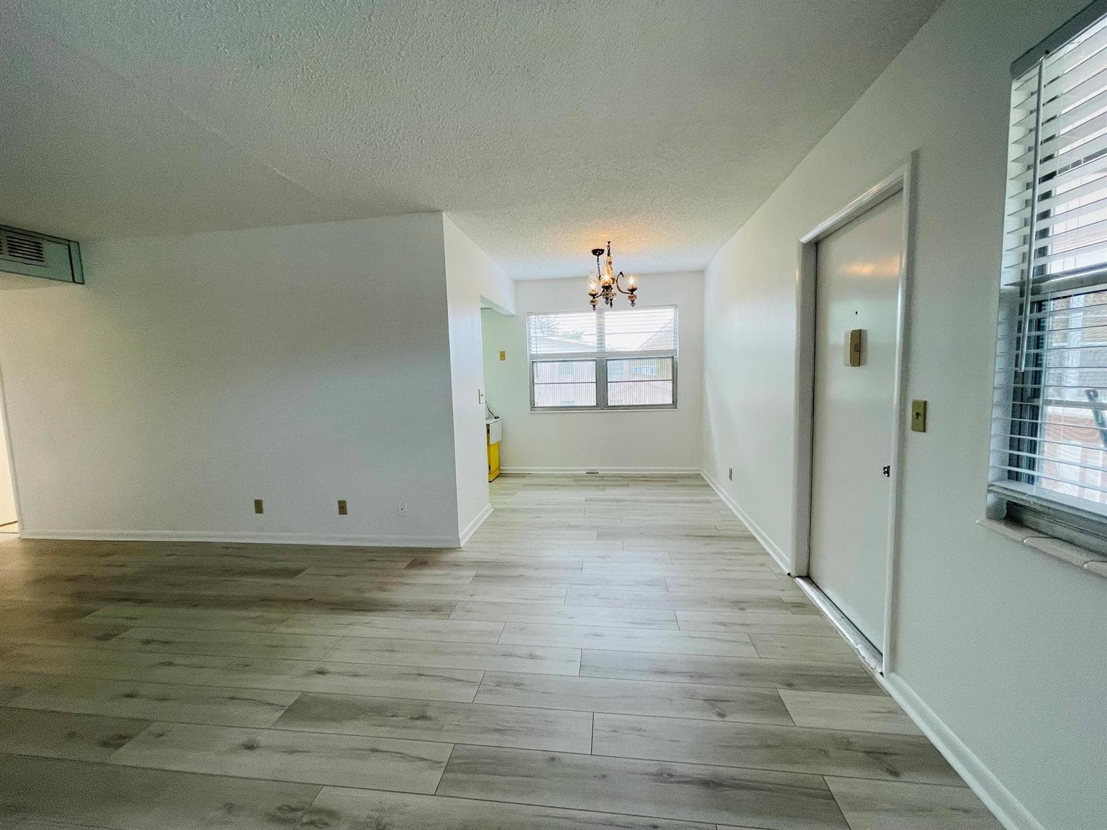 333 Farnham P, Deerfield Beach FL 33442 photo 3