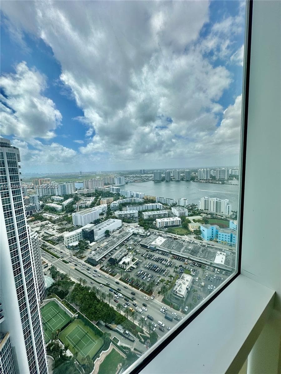 18201 Collins Ave # 5307, Sunny Isles Beach, FL 33160 photo 4