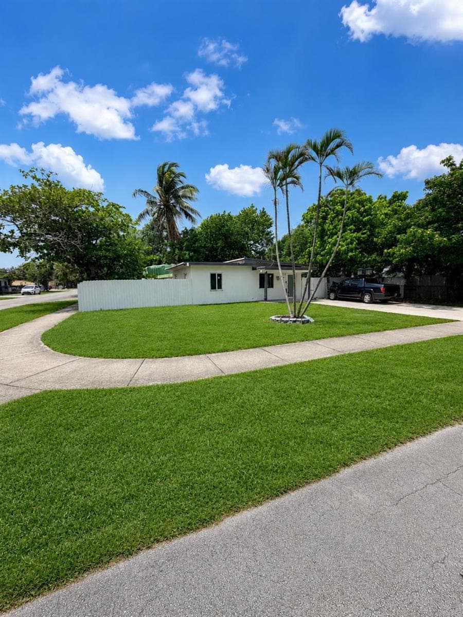 1100 NW 141st Street, Miami FL 33168 photo 2