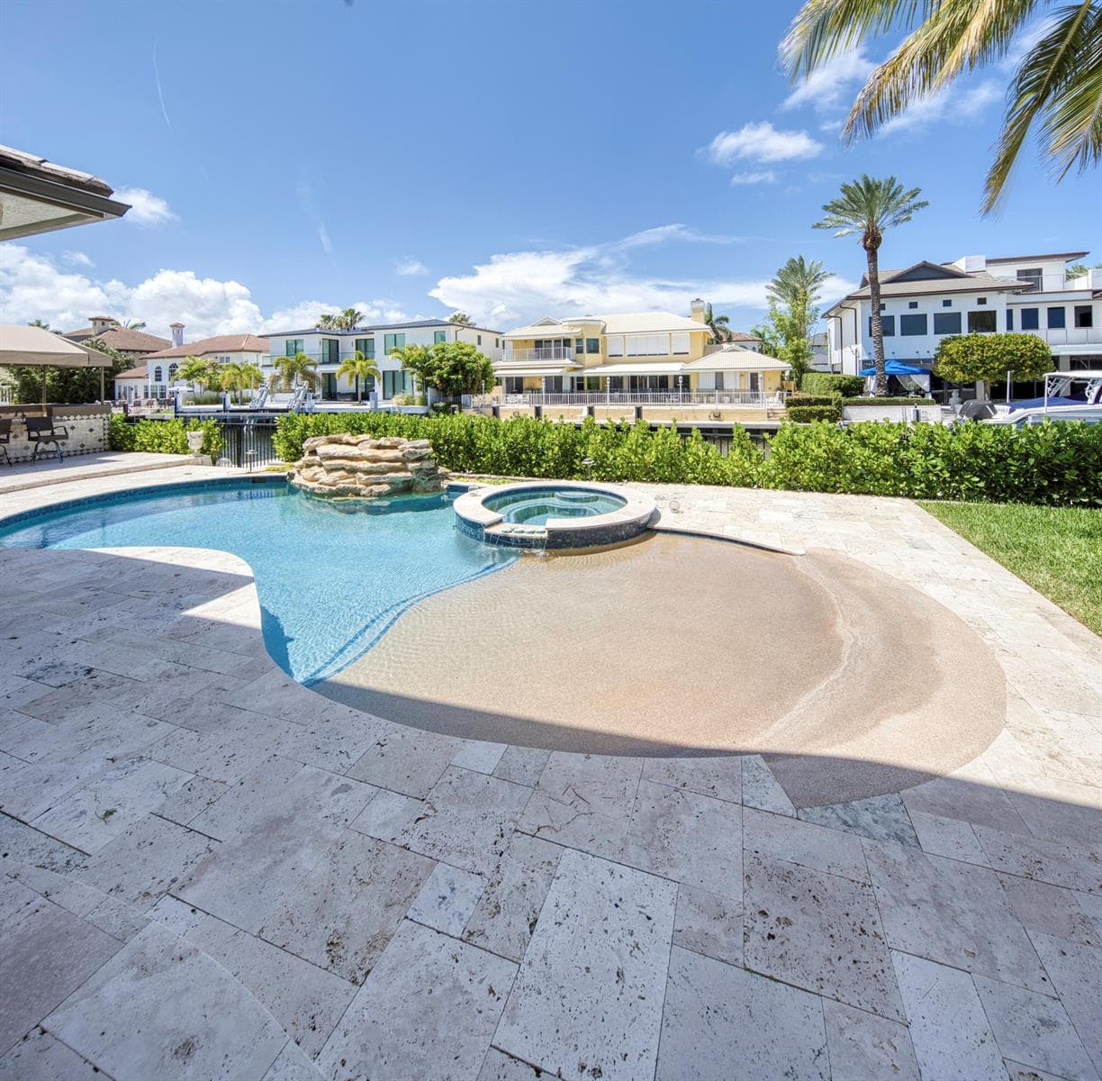 945 Cypress Drive, Delray Beach FL 33483 photo 4