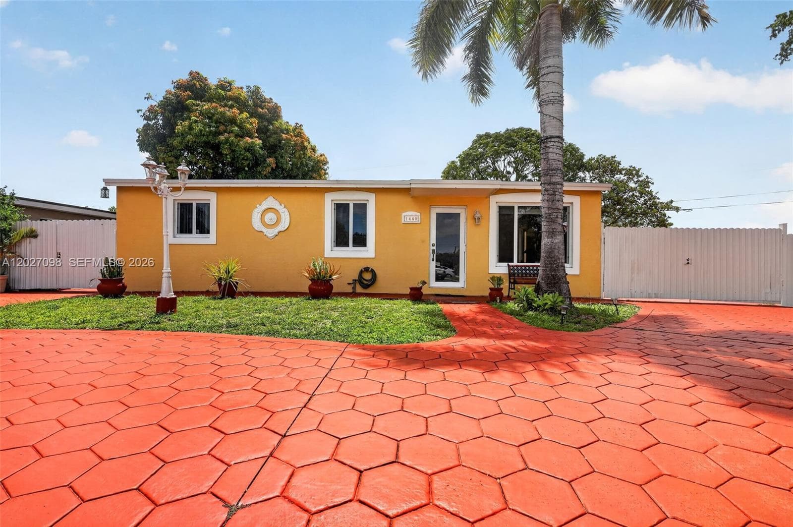 1440 N 68th Ave, Hollywood FL 33024 photo 2