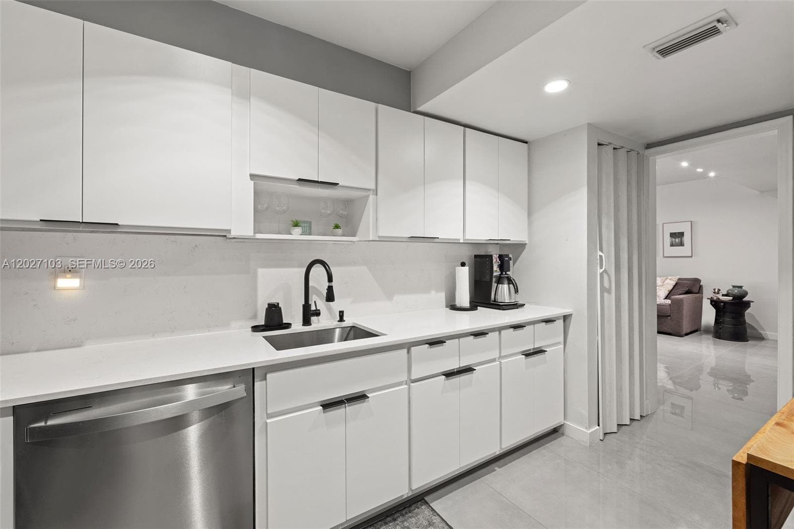 5001 Collins Ave # 1E, Miami Beach FL 33140 photo 3