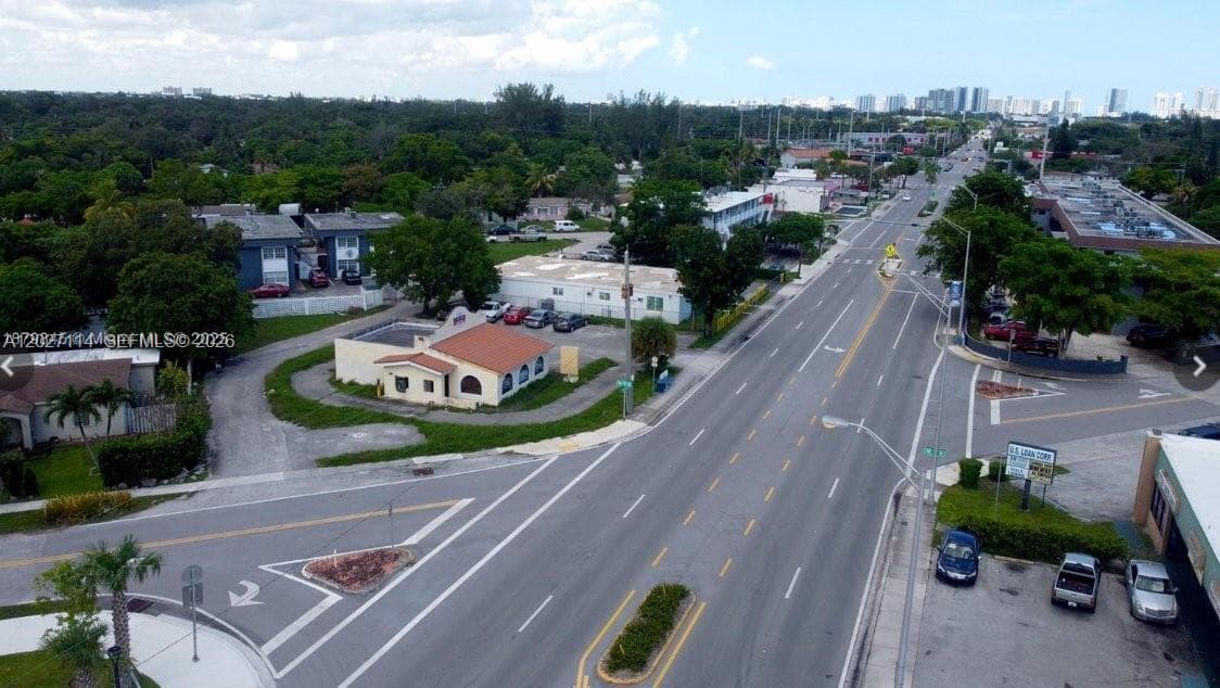14100 W Dixie Hwy, North Miami FL 33161 photo 3