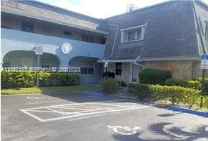 4271 NW 5th St # 117, Plantation FL 33317 photo 2