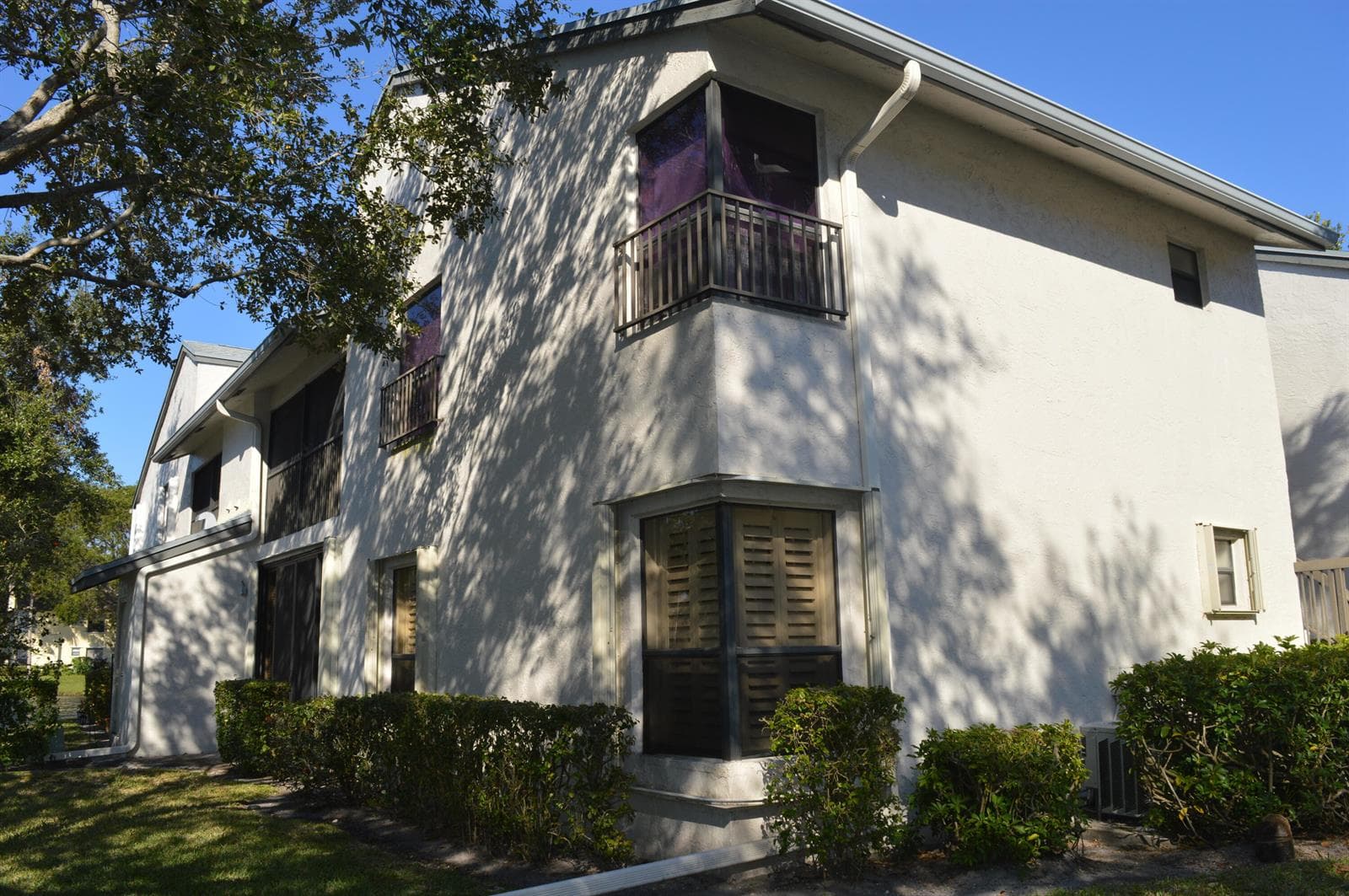 3511 Cocoplum Circle, Coconut Creek FL 33063 photo 2