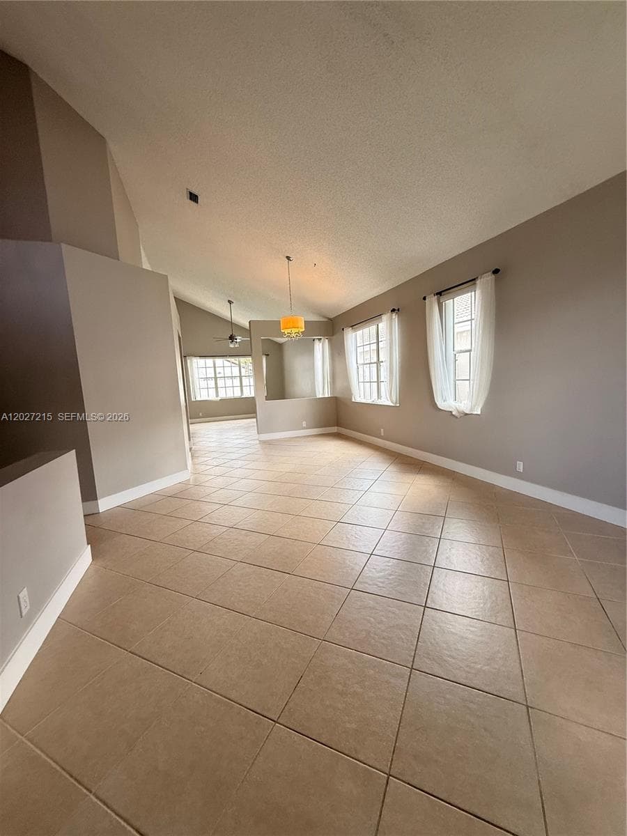 300 Cameron Dr, Weston FL 33326 photo 4