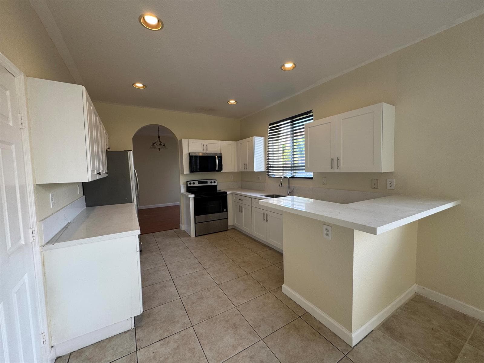 9508 SW 221st Lane, Cutler Bay FL 33190 photo 5