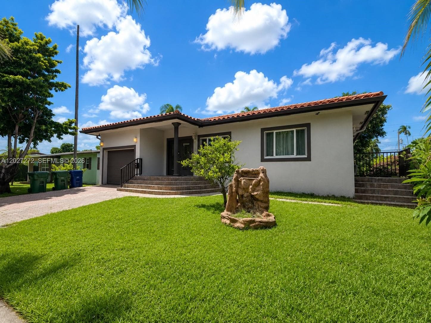 1101 NE 2nd St, Hallandale Beach FL 33009 photo 2