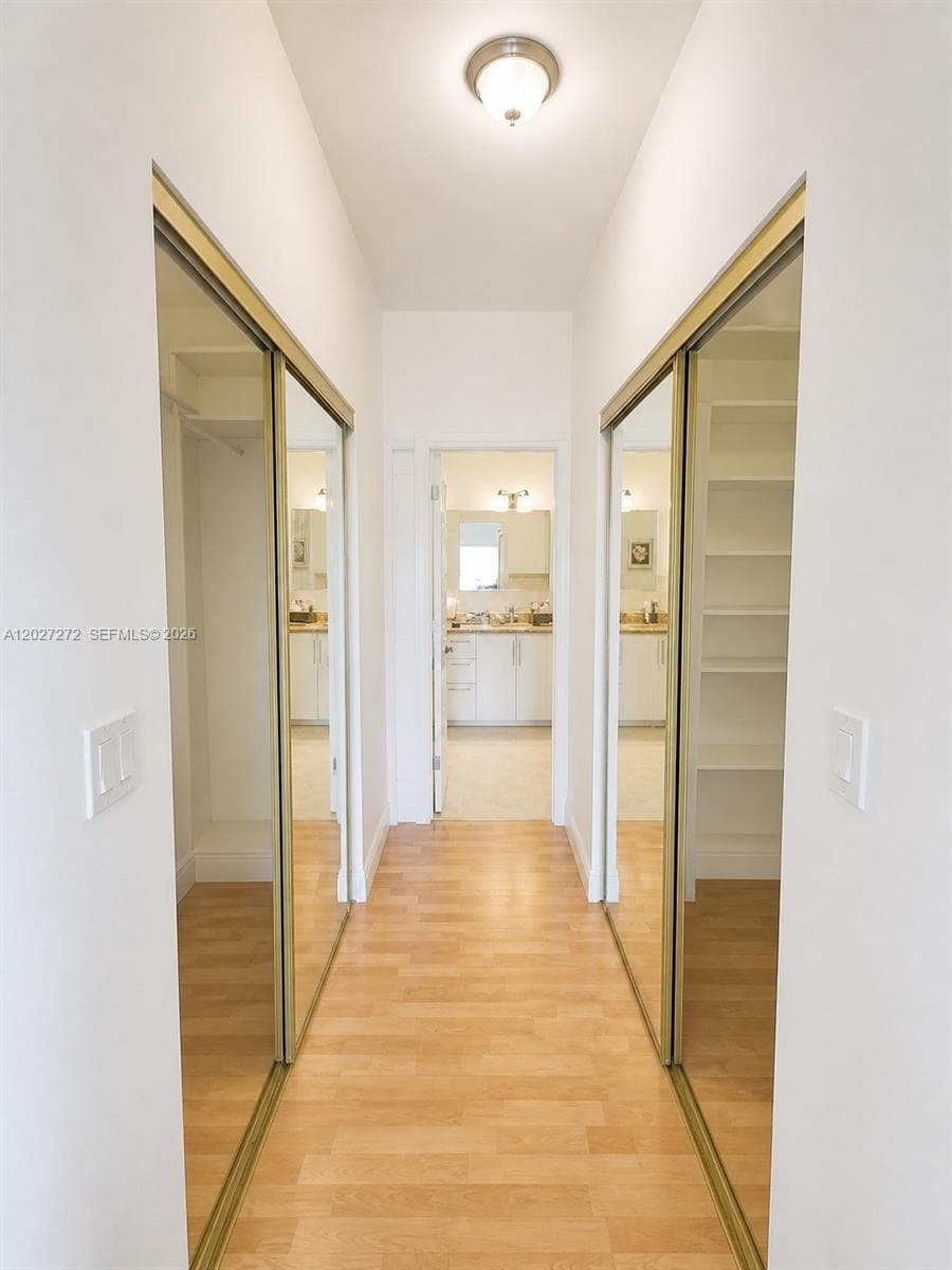 1101 NE 2nd St, Hallandale Beach FL 33009 photo 5