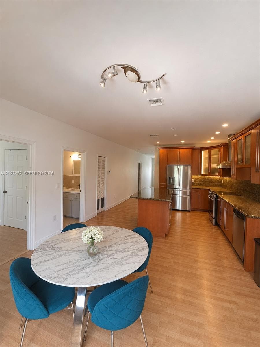 1101 NE 2nd St, Hallandale Beach FL 33009 photo 4