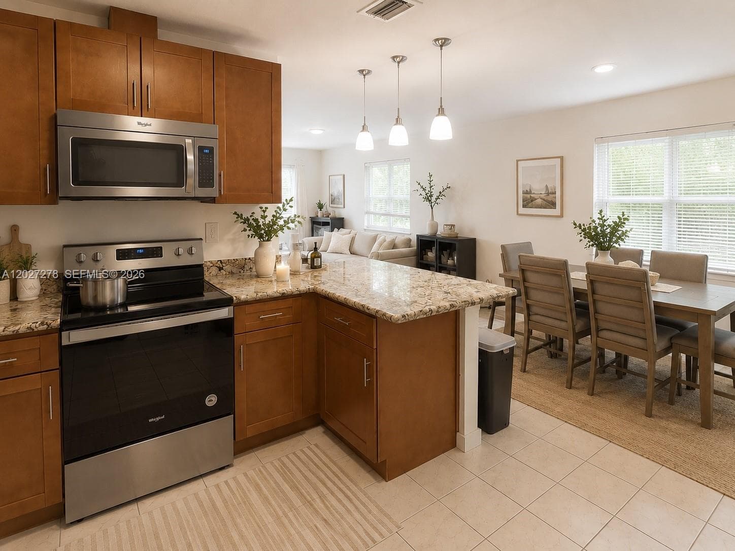 901 NE 2nd St, Hallandale Beach FL 33009 photo 2