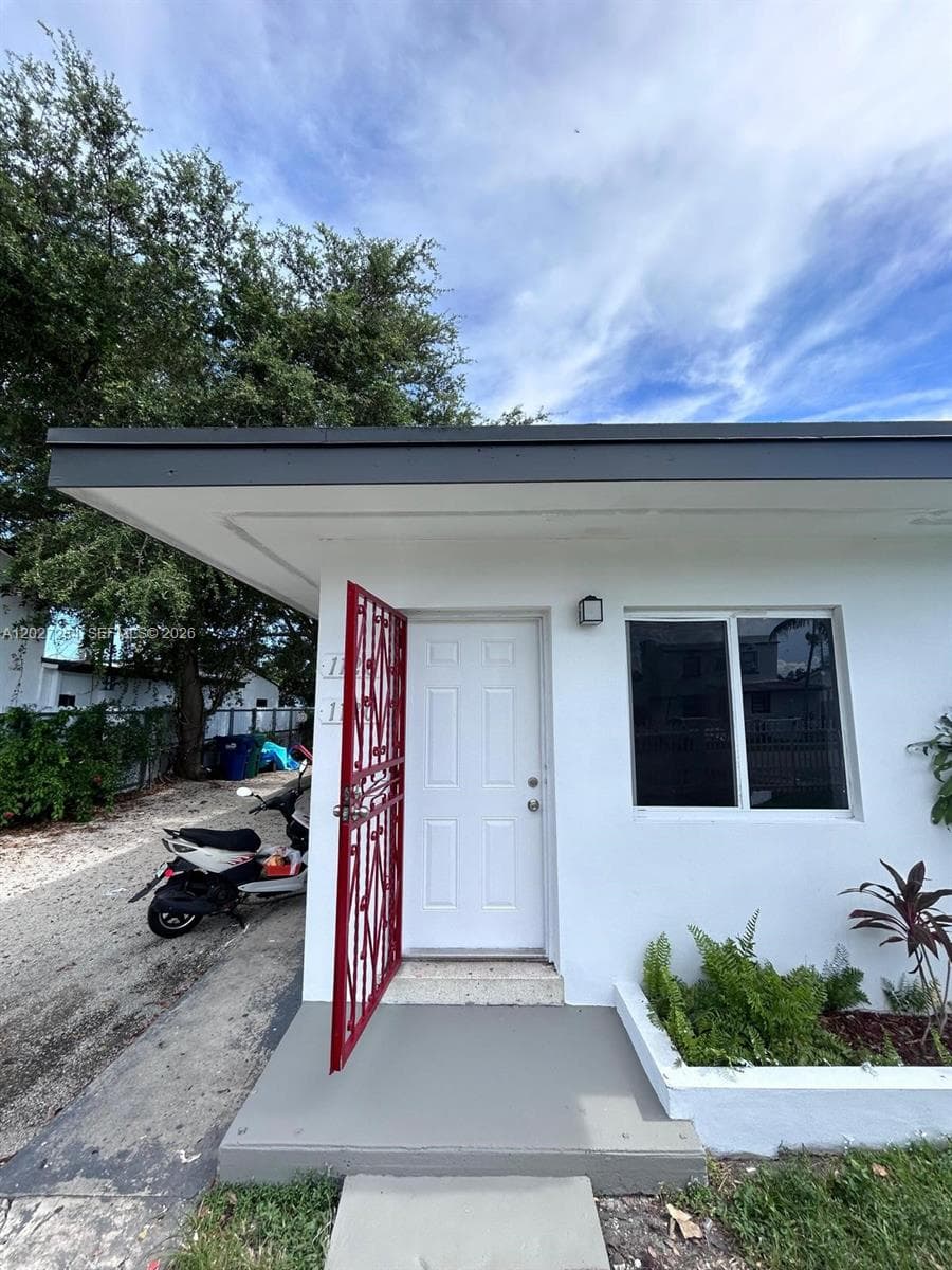 1130 NW 76th St # 1130, Miami, FL 33150 photo 2