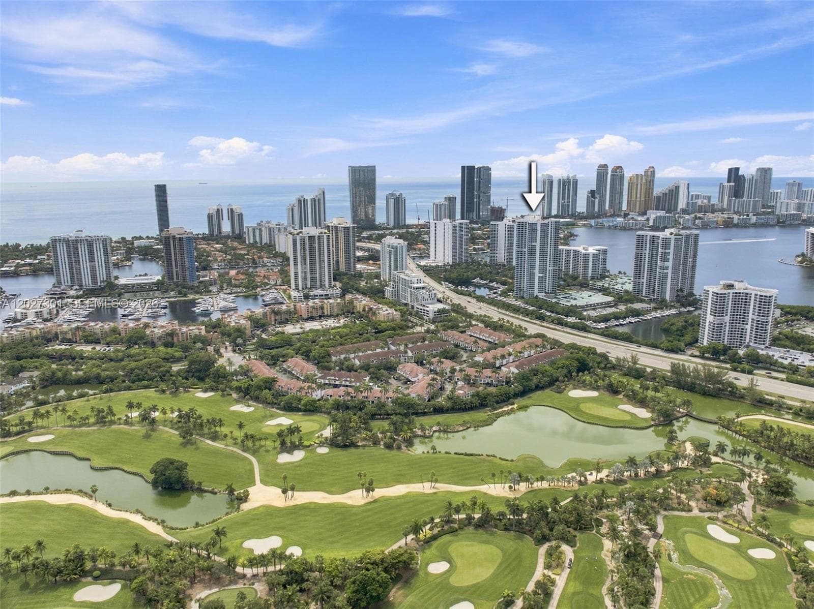 Mystic Pointe Tower 400 photo 2