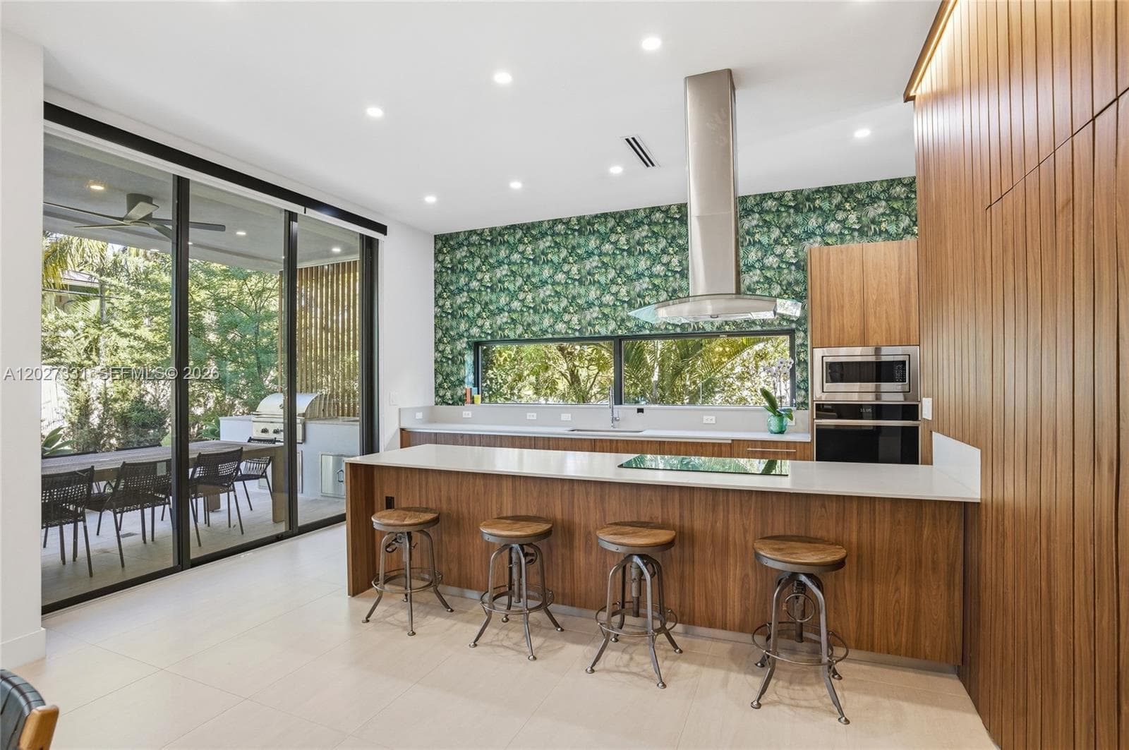 4354 Alton Rd, Miami Beach FL 33140 photo 3
