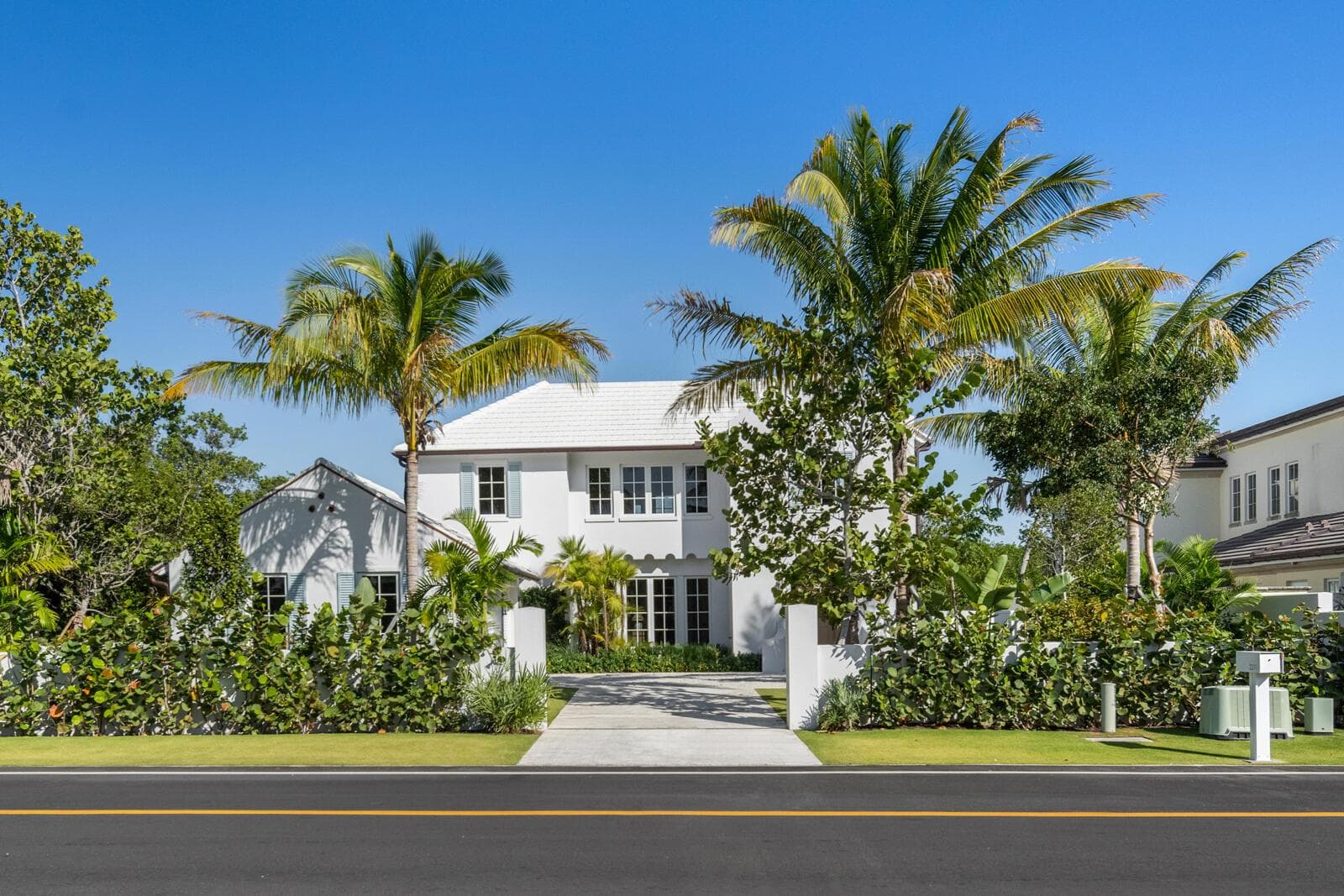 2219 Ibis Isle Road E, Palm Beach FL 33480 photo 2