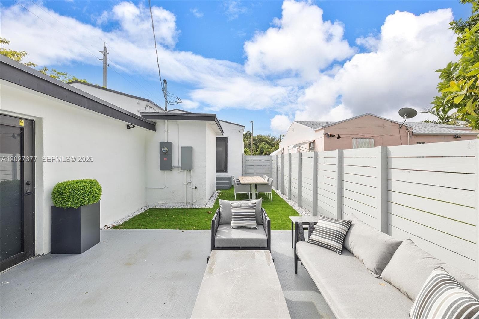 501 NW 46th St, Miami FL 33127 photo 2