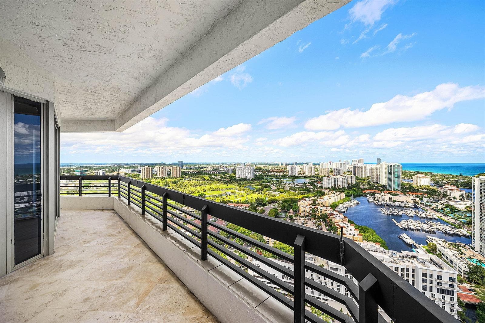 3500 Mystic Pointe Drive, Aventura FL 33180 photo 2