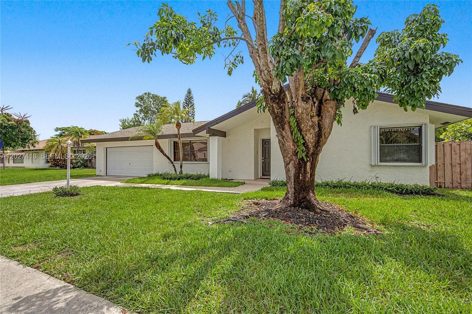 10711 SW 116th Ave, Miami FL 33176 photo 3