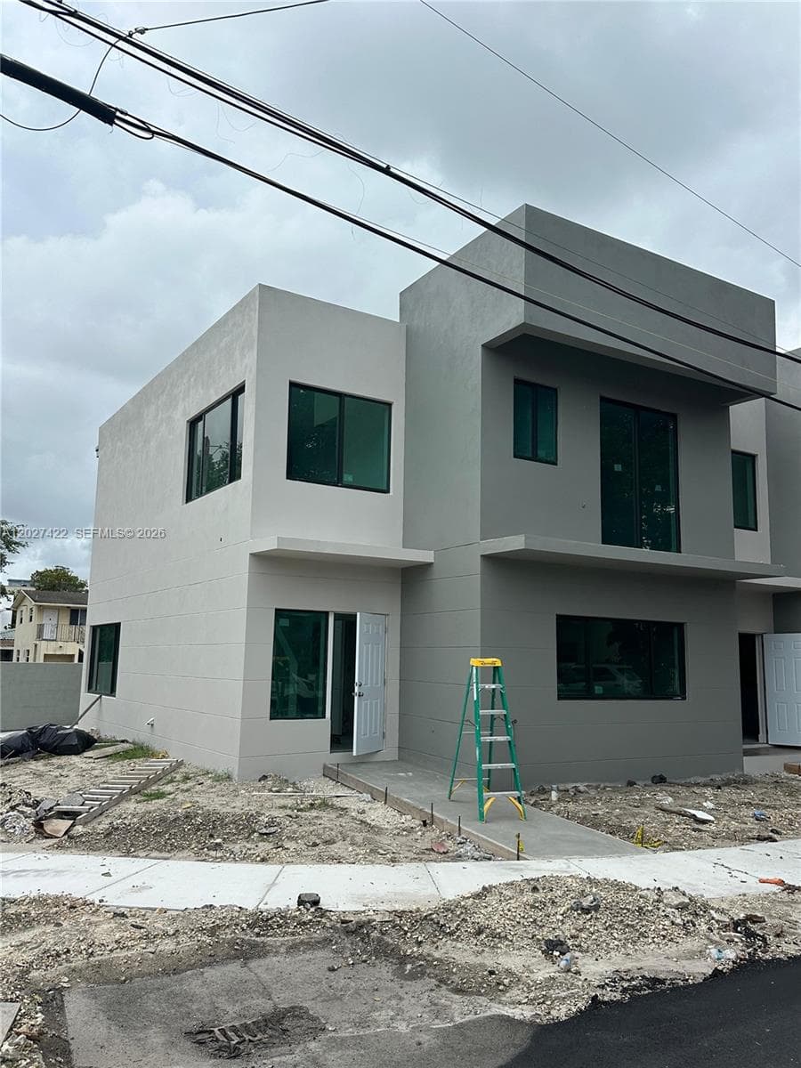 6480 NE 1st Ave, Miami FL 33150 photo 5