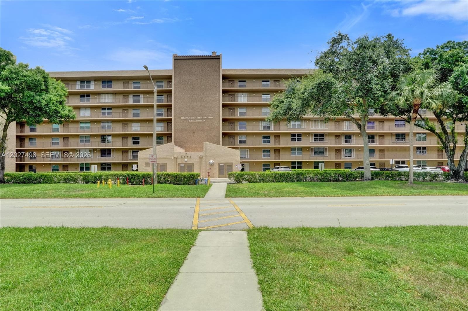 4550 NW 18th Ave # 306, Deerfield Beach FL 33064 photo 2