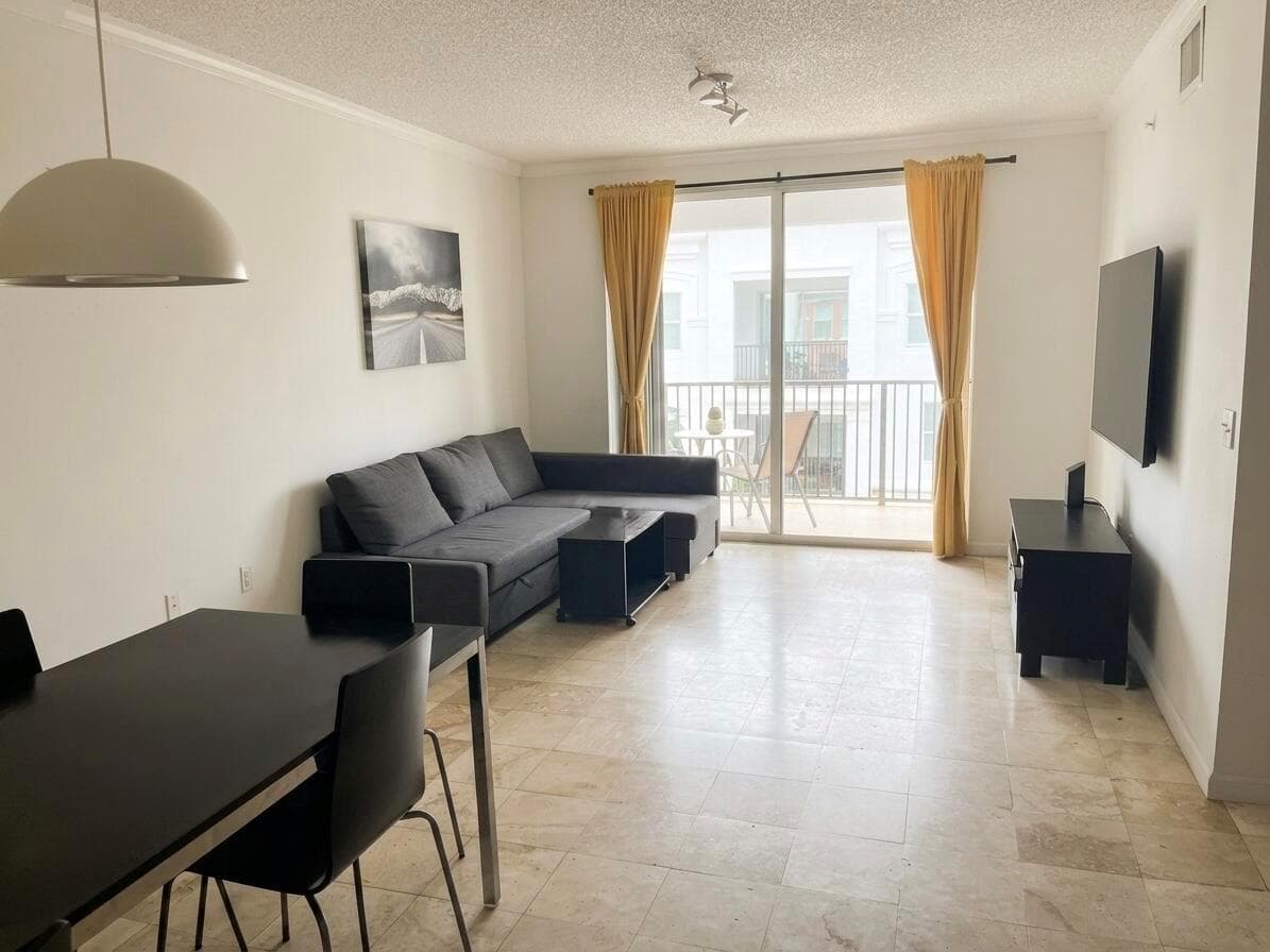 17100 N Bay Road # 1911, Sunny Isles Beach FL 33160 photo 2