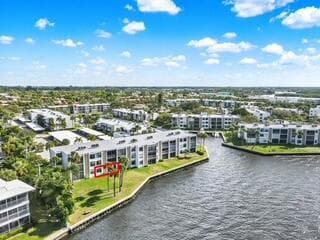 1950 SW Palm City Road # 106, Stuart FL 34994