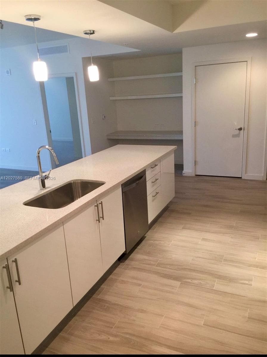 999 SW 1st Ave # 2005, Miami FL 33130 photo 2