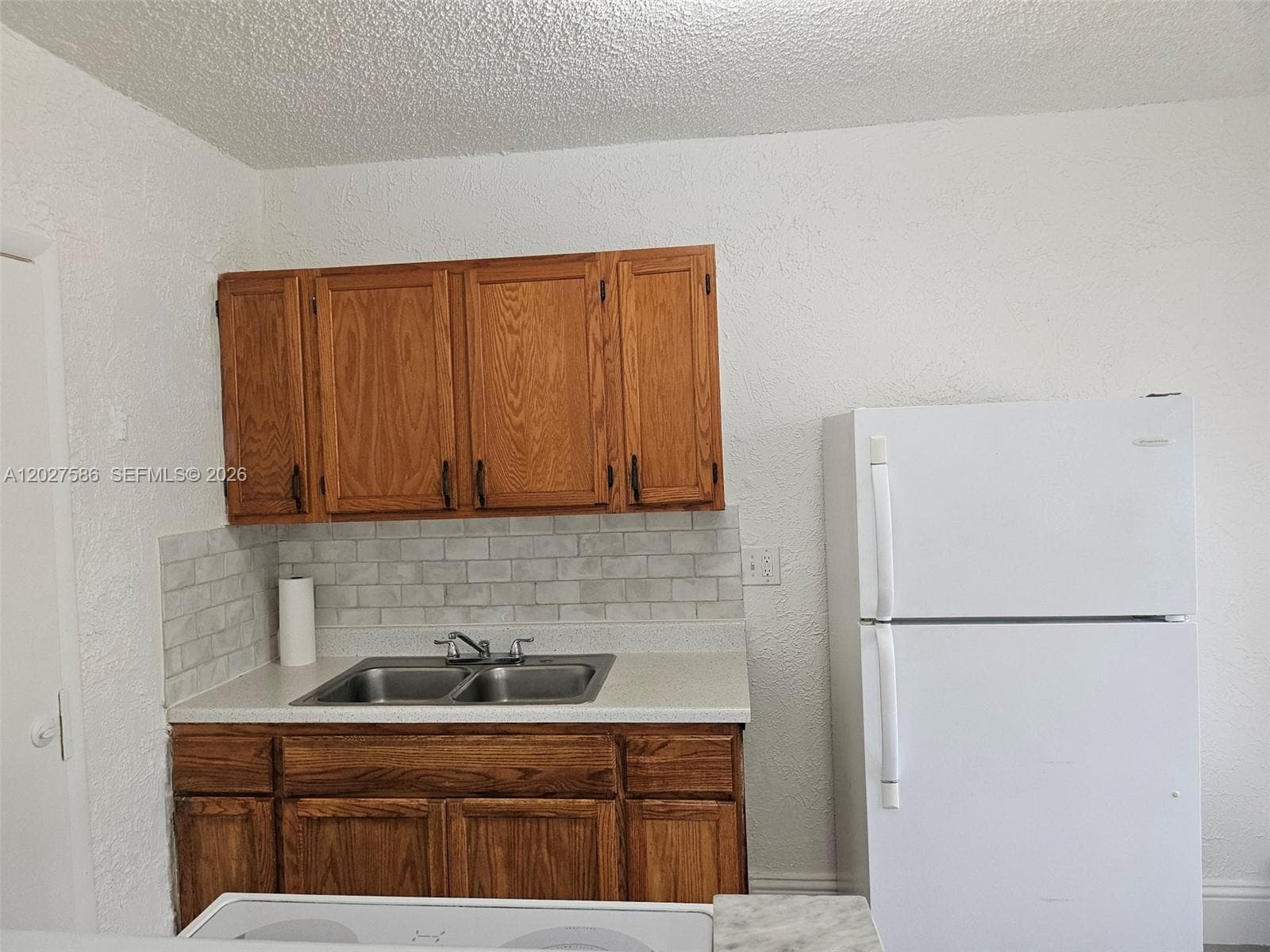 709 NE 4th Ct # 2, Hallandale Beach FL 33009 photo 2