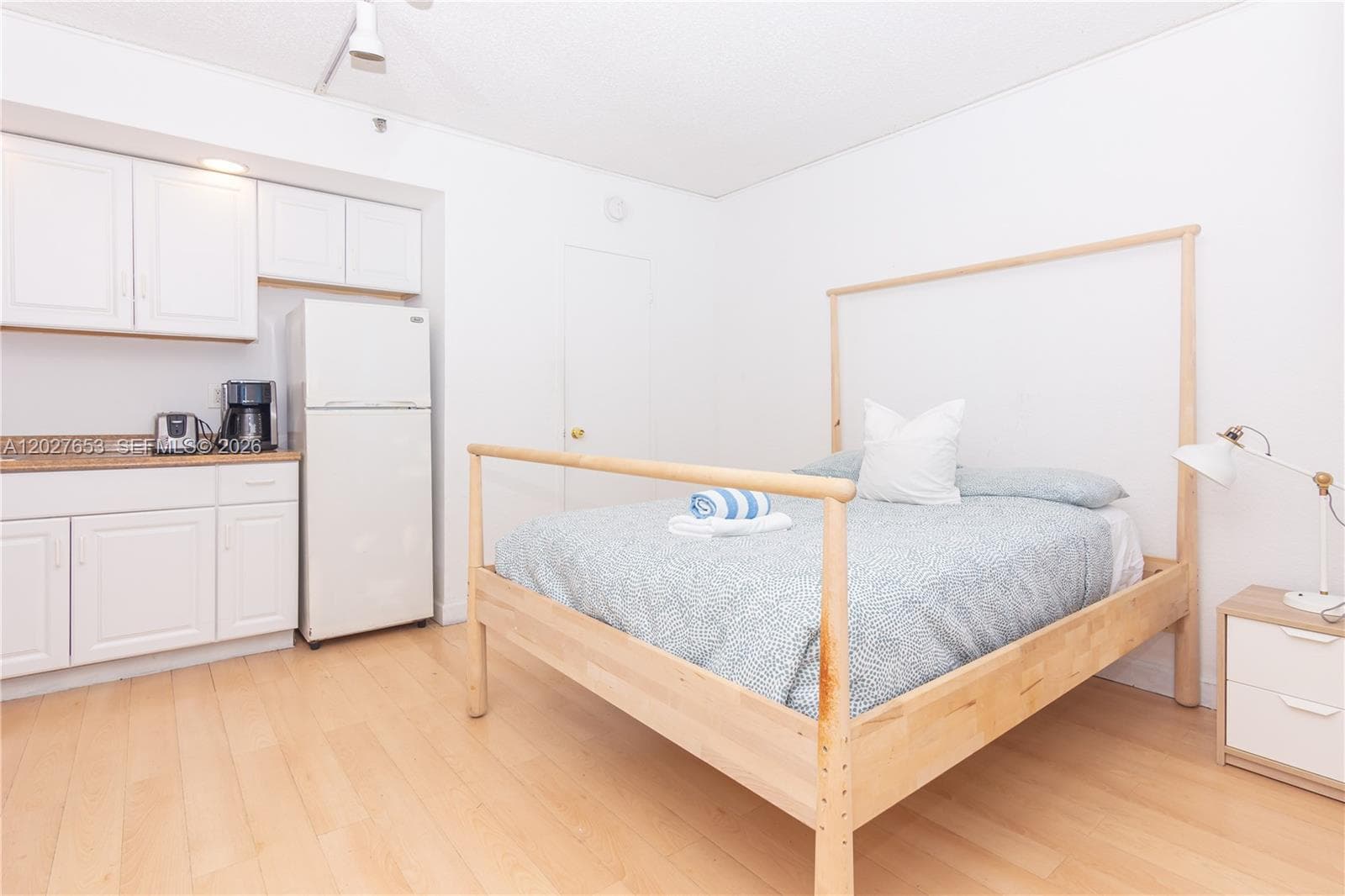 5445 Collins Ave # 1105, Miami Beach FL 33140 photo 2
