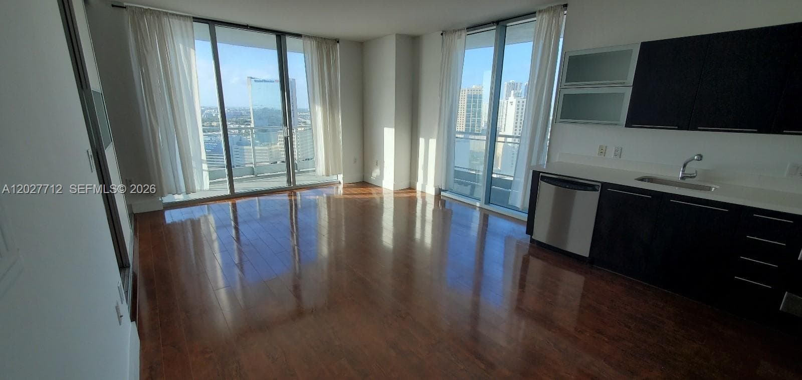 90 SW 3rd St # 2705, Miami FL 33130 photo 4
