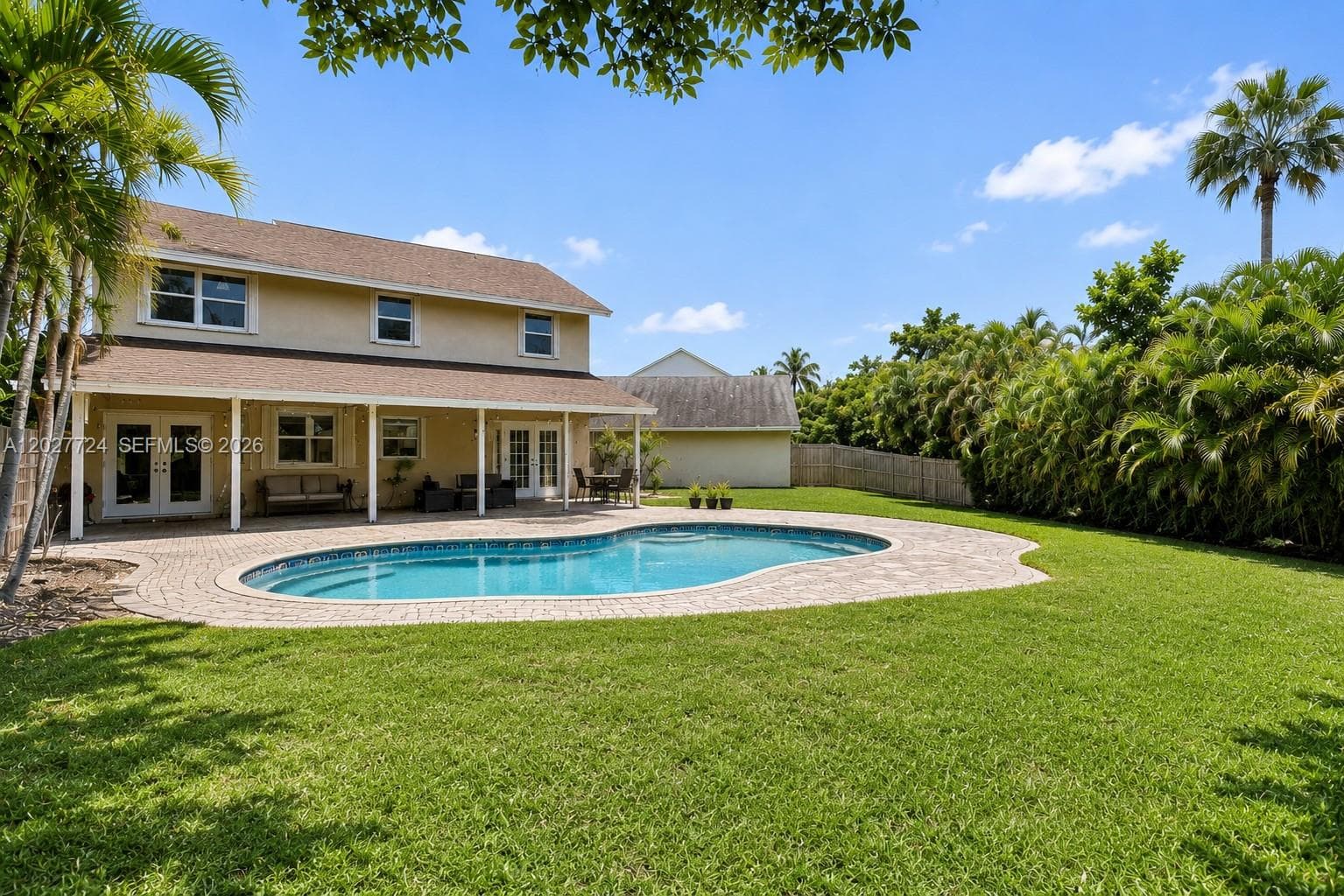 1051 SW 95th Ter, Pembroke Pines FL 33025 photo 3