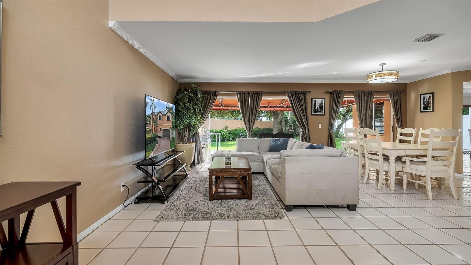 2510 Rampart Way S, Hollywood FL 33026 photo 4