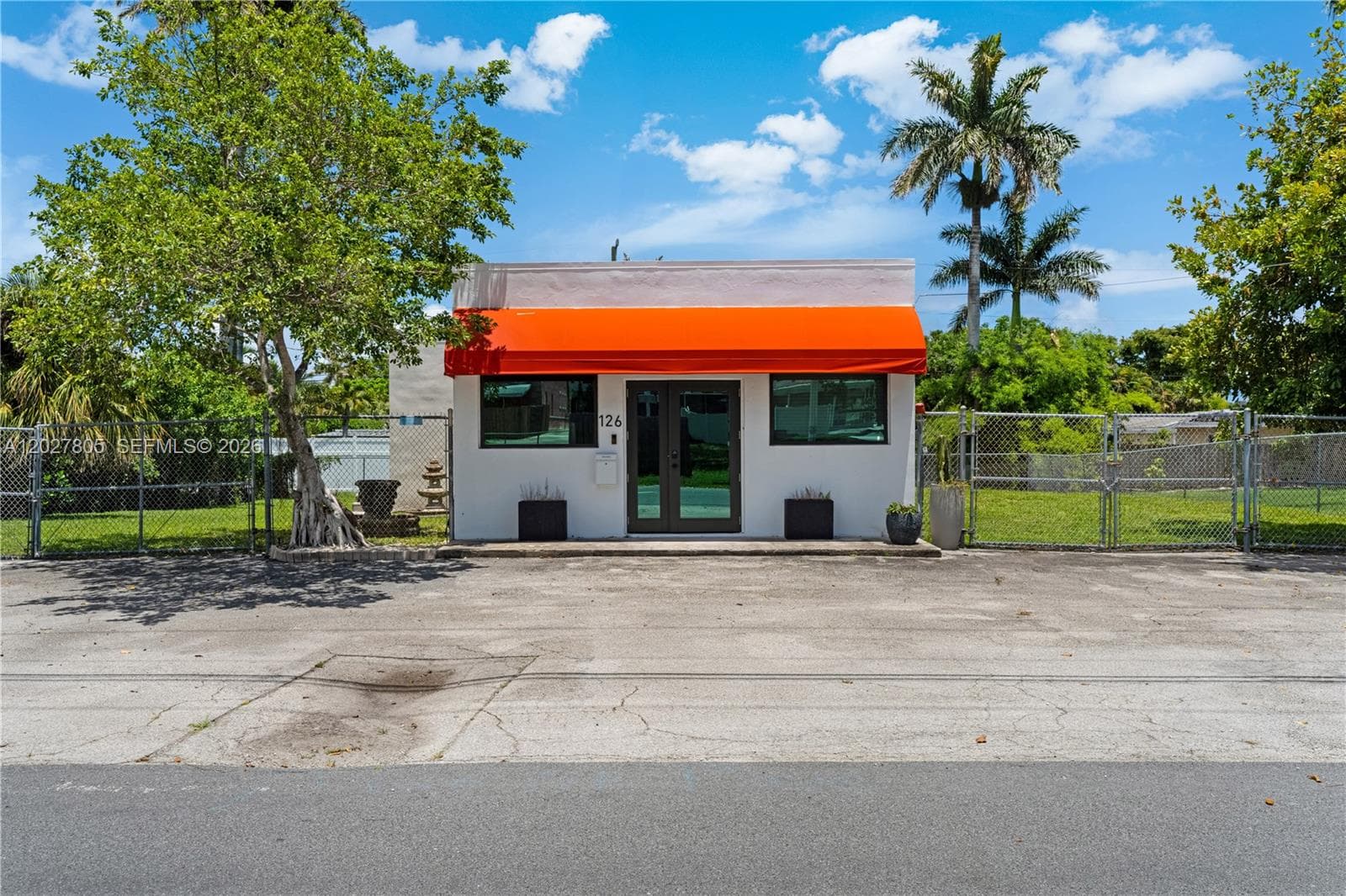 126 NE 1st Ave, Dania Beach FL 33004 photo 2