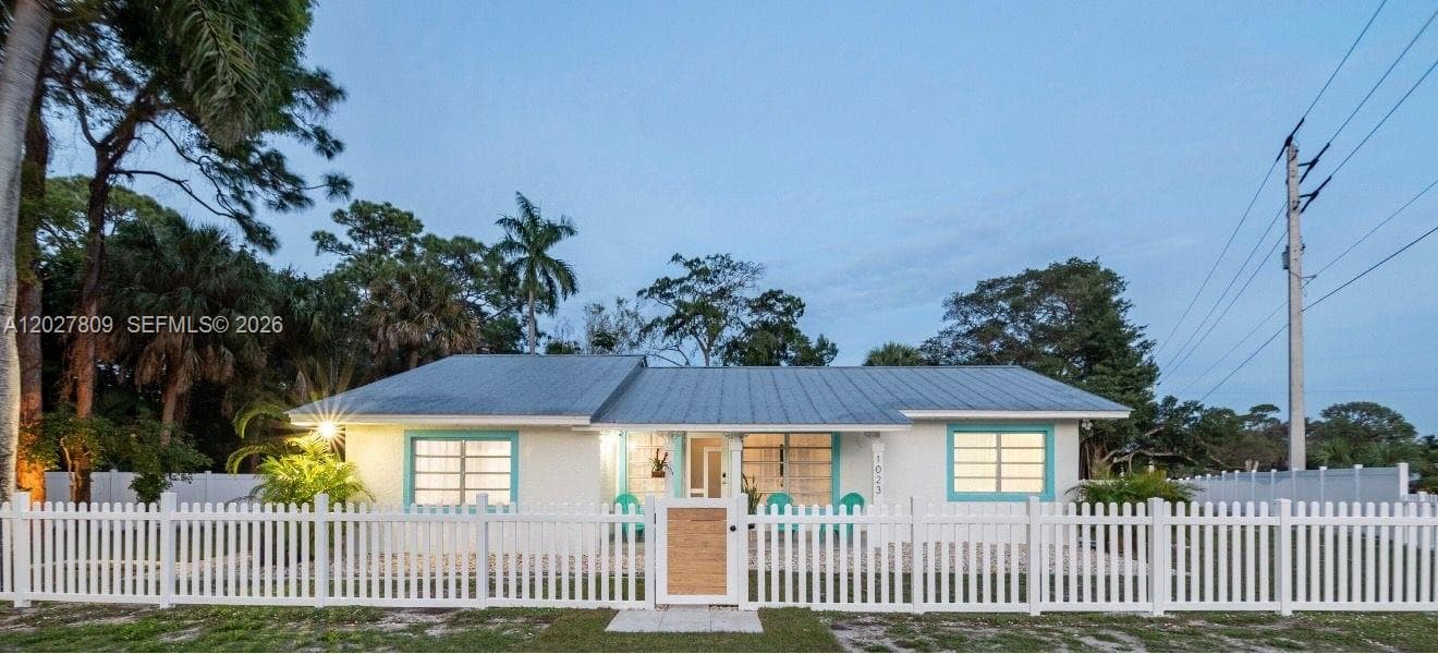 1023 SE 7th St, Stuart FL 34996 photo 4