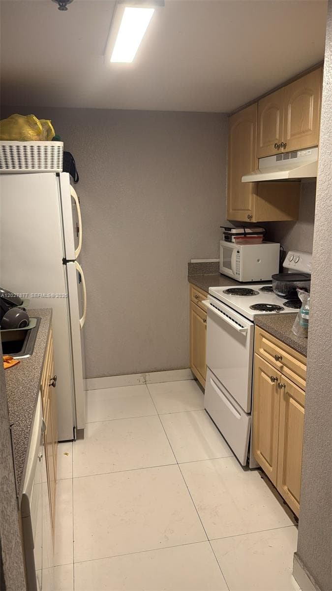 814 NW 36th Ave # 208, Miami FL 33125 photo 3