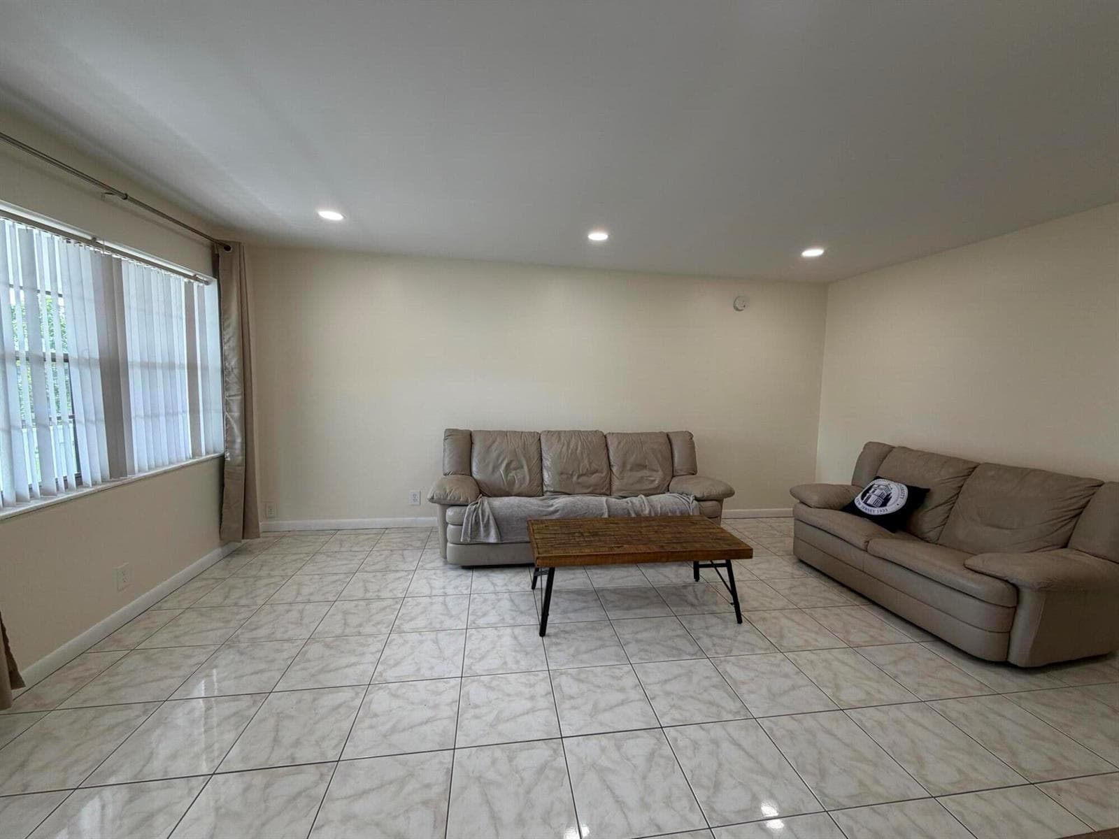 229 E Durham E # 229, Deerfield Beach FL 33442 photo 4