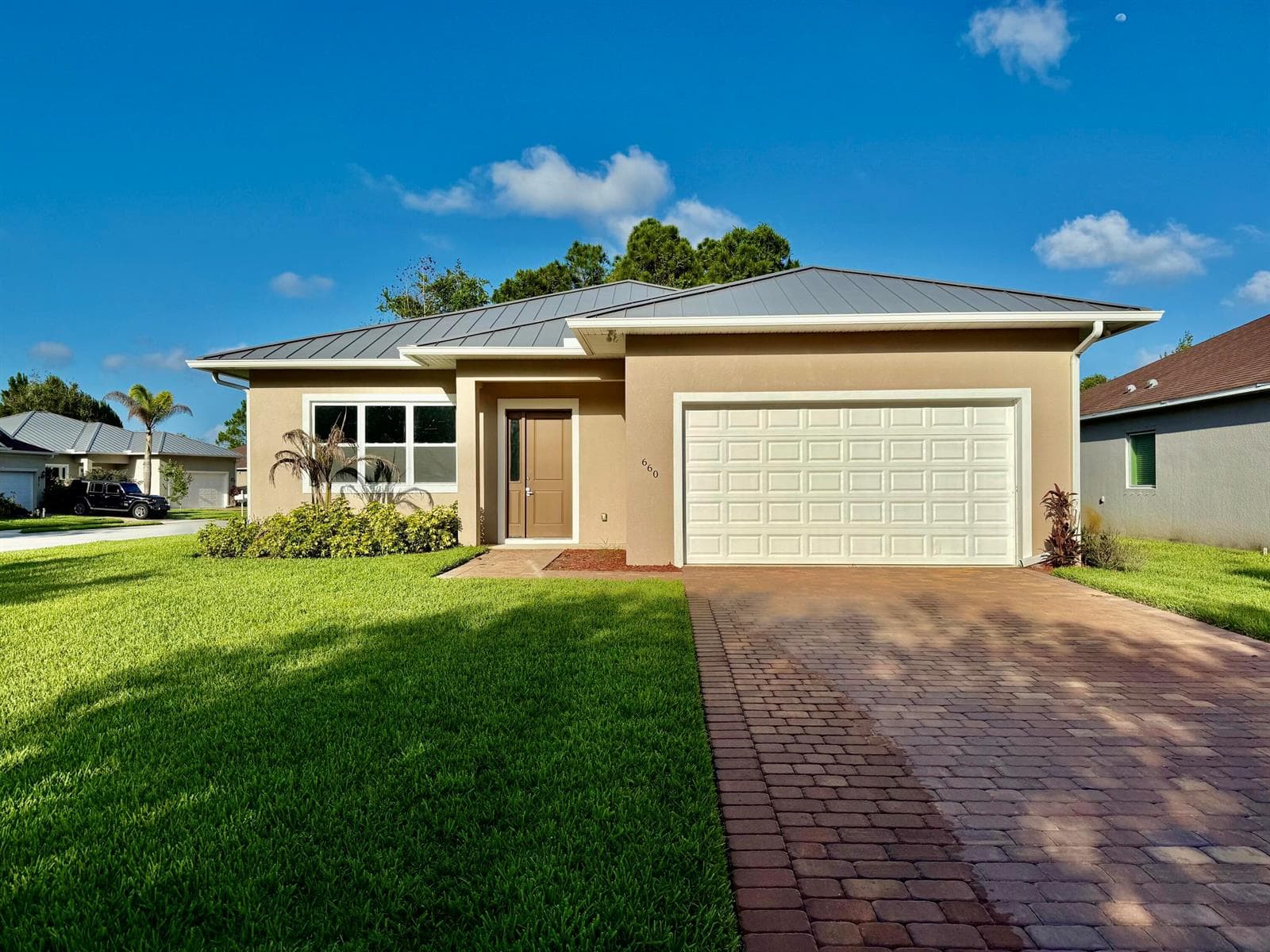 660 NE Moss Rose Place, Port St. Lucie FL 34983 photo 2